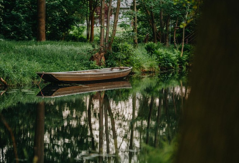 Kahn in Spreewald Fließen